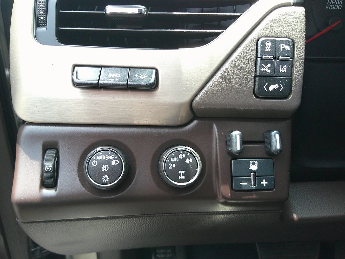 2015 GMC Yukon Denali - Photo 14