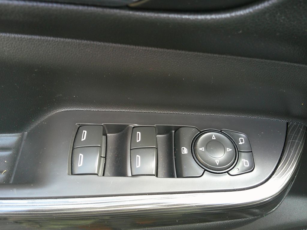 GMC Acadia photo 10