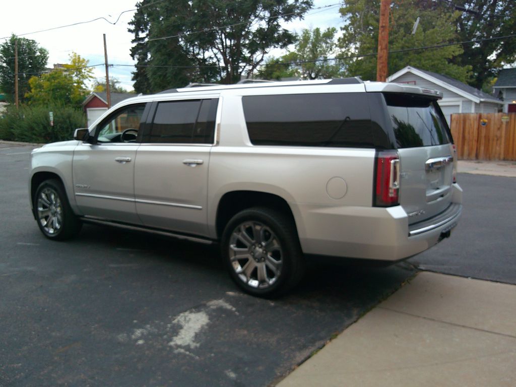 GMC Yukon XL photo 5