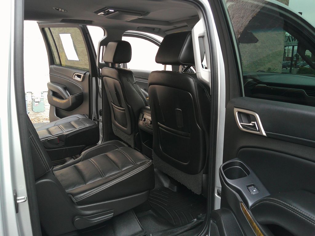 GMC Yukon XL photo 10