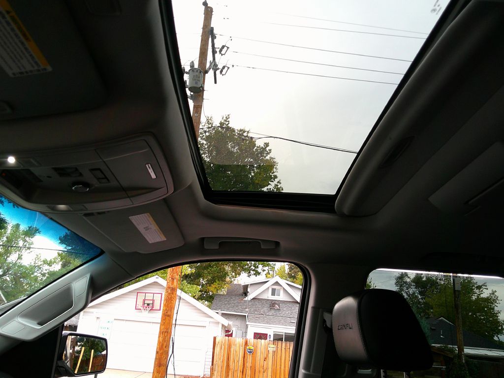 GMC Yukon XL photo 15