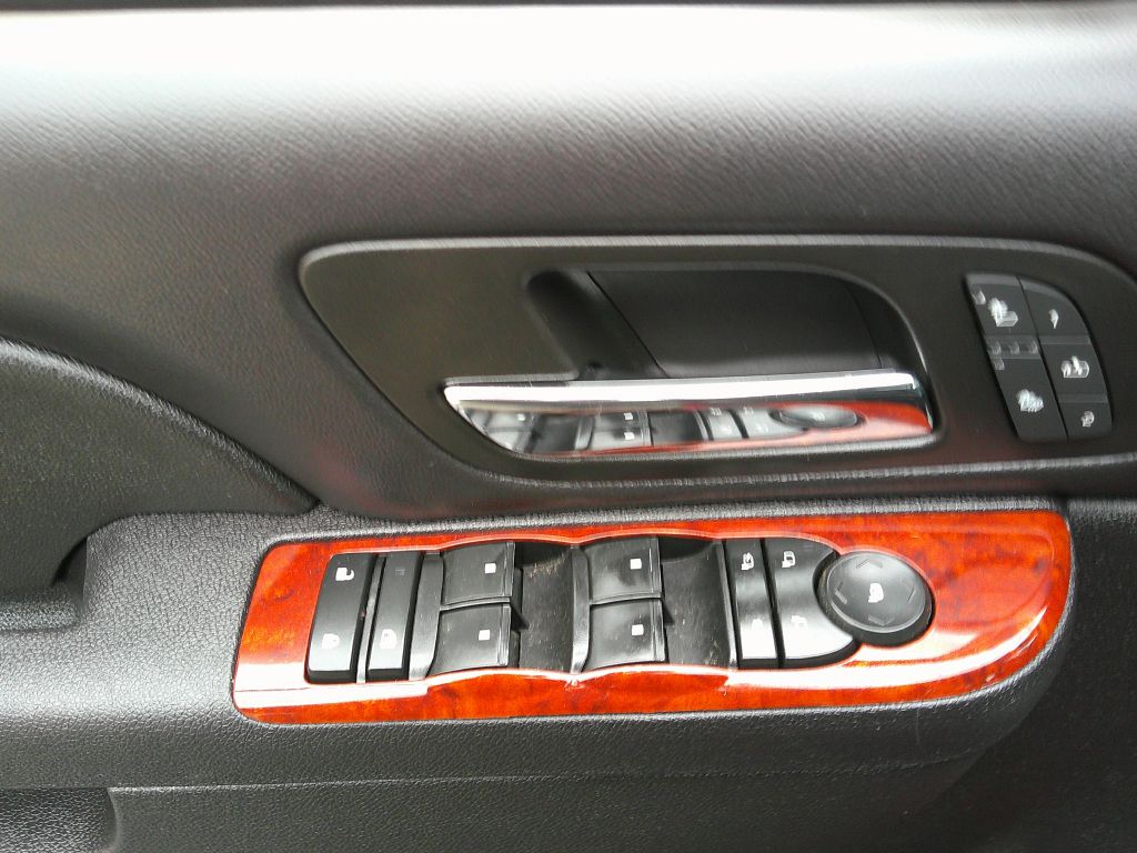 GMC Yukon photo 12