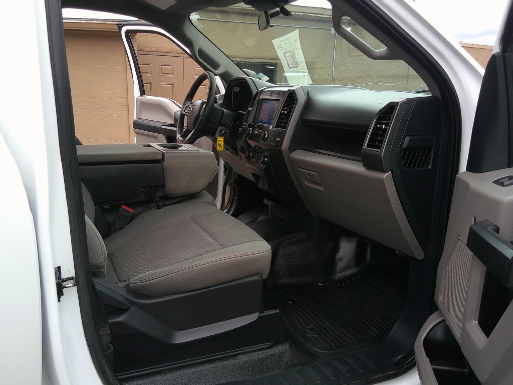 Ford F-250 photo 8
