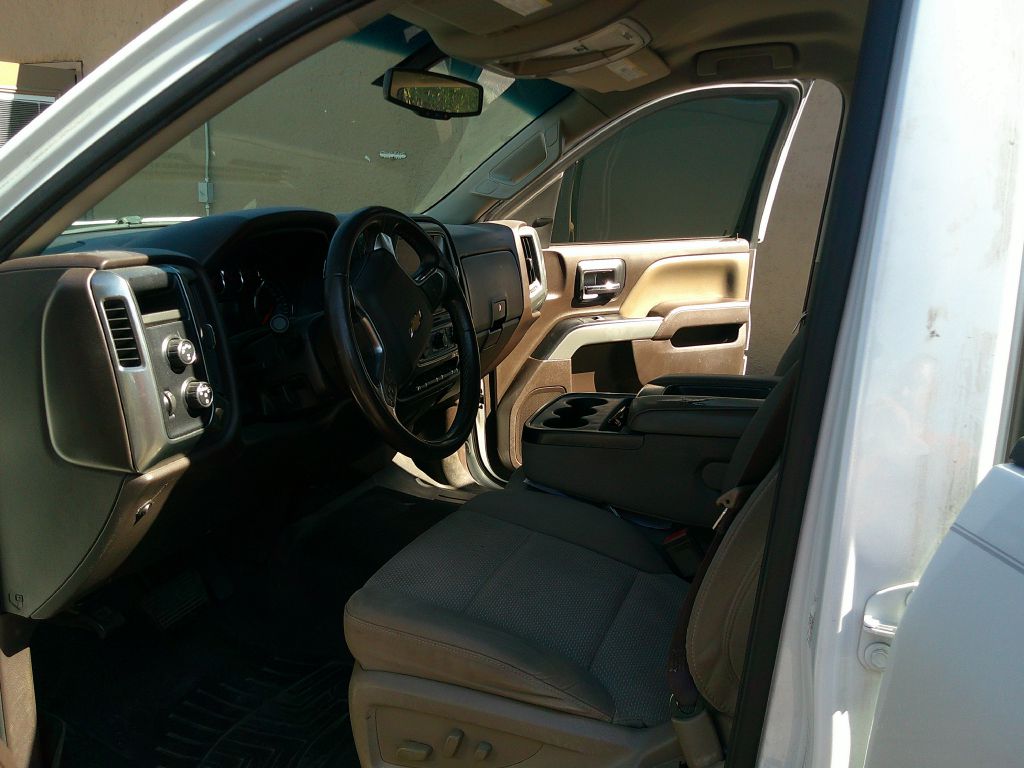 Photo 8 of this Chevrolet Silverado 1500
