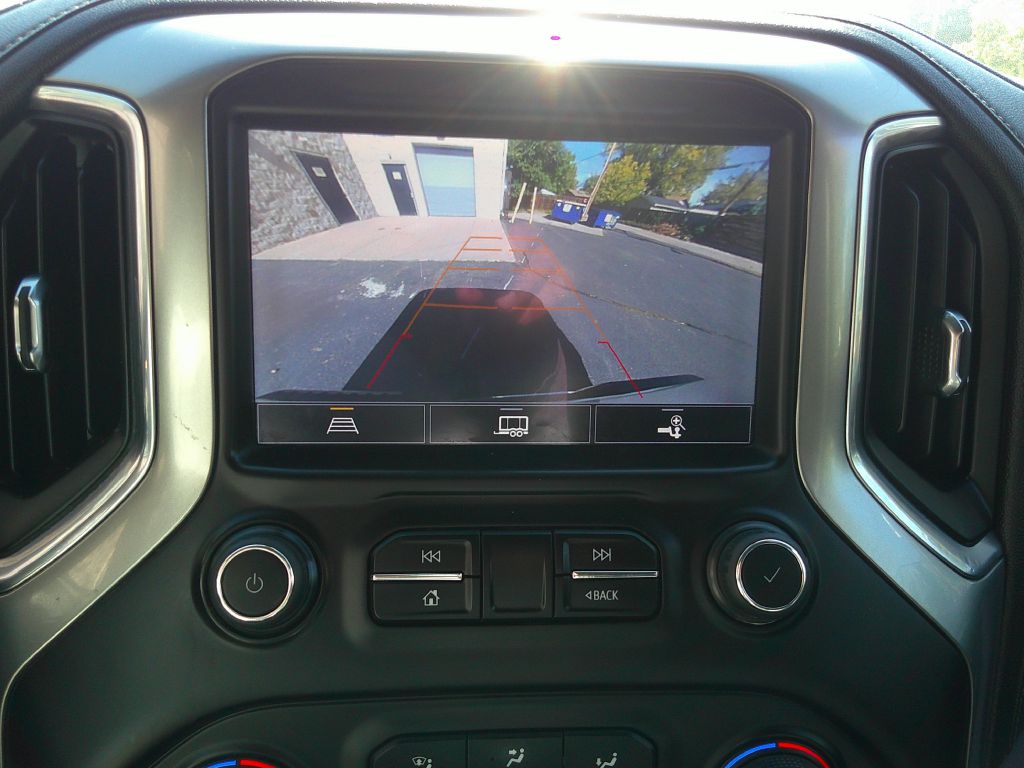 Photo 18 of this Chevrolet Silverado 2500HD