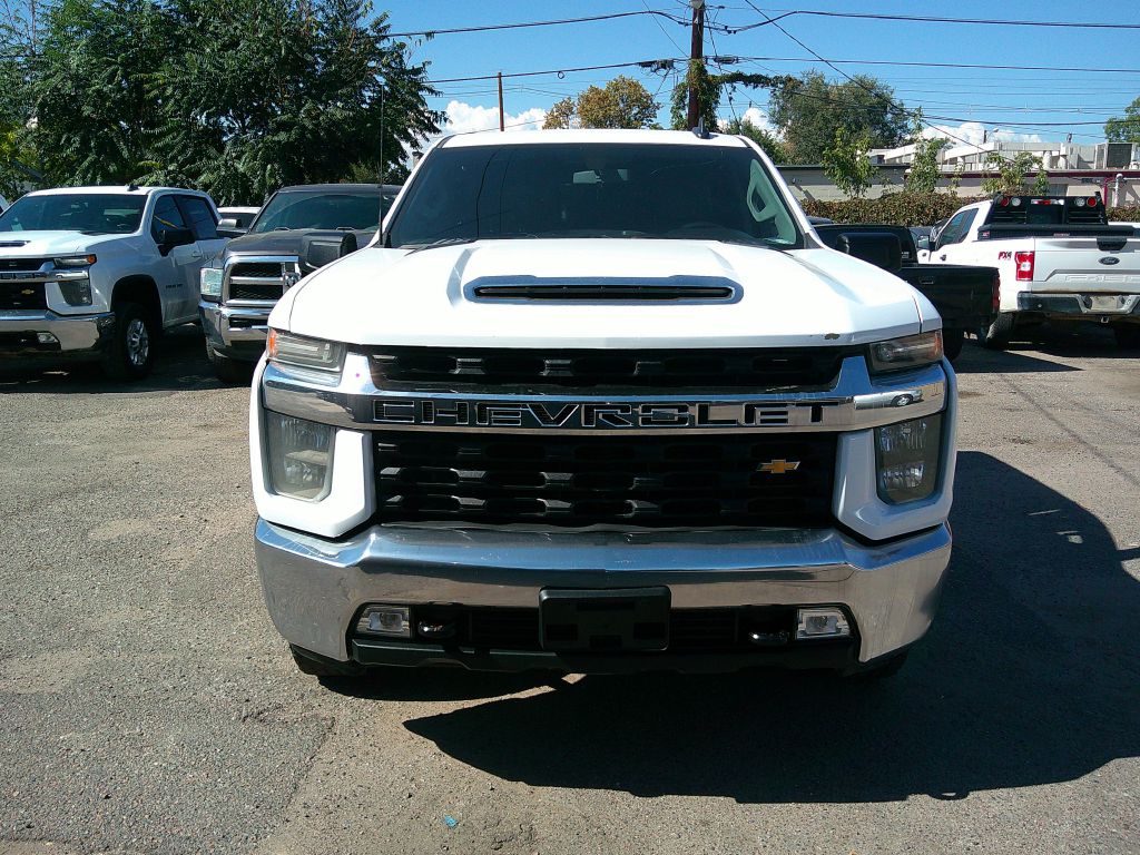 Chevrolet Silverado photo 2