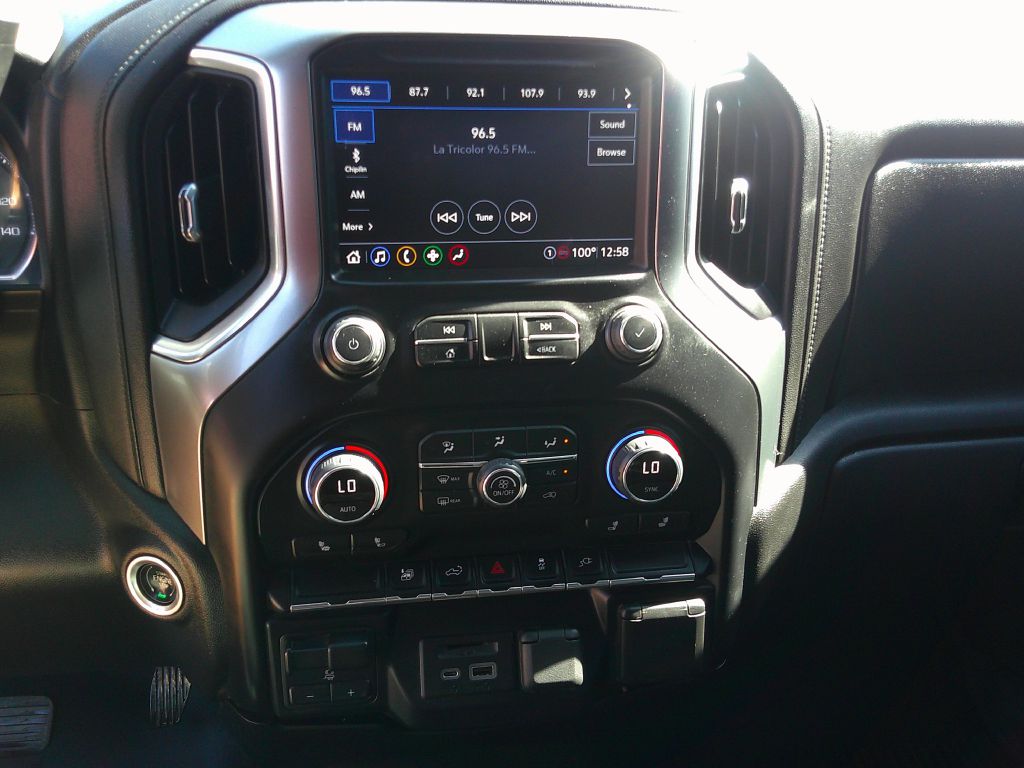 Chevrolet Silverado photo 14
