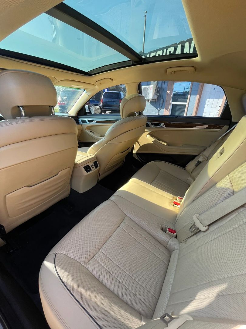 Photo 12 of this Hyundai Genesis