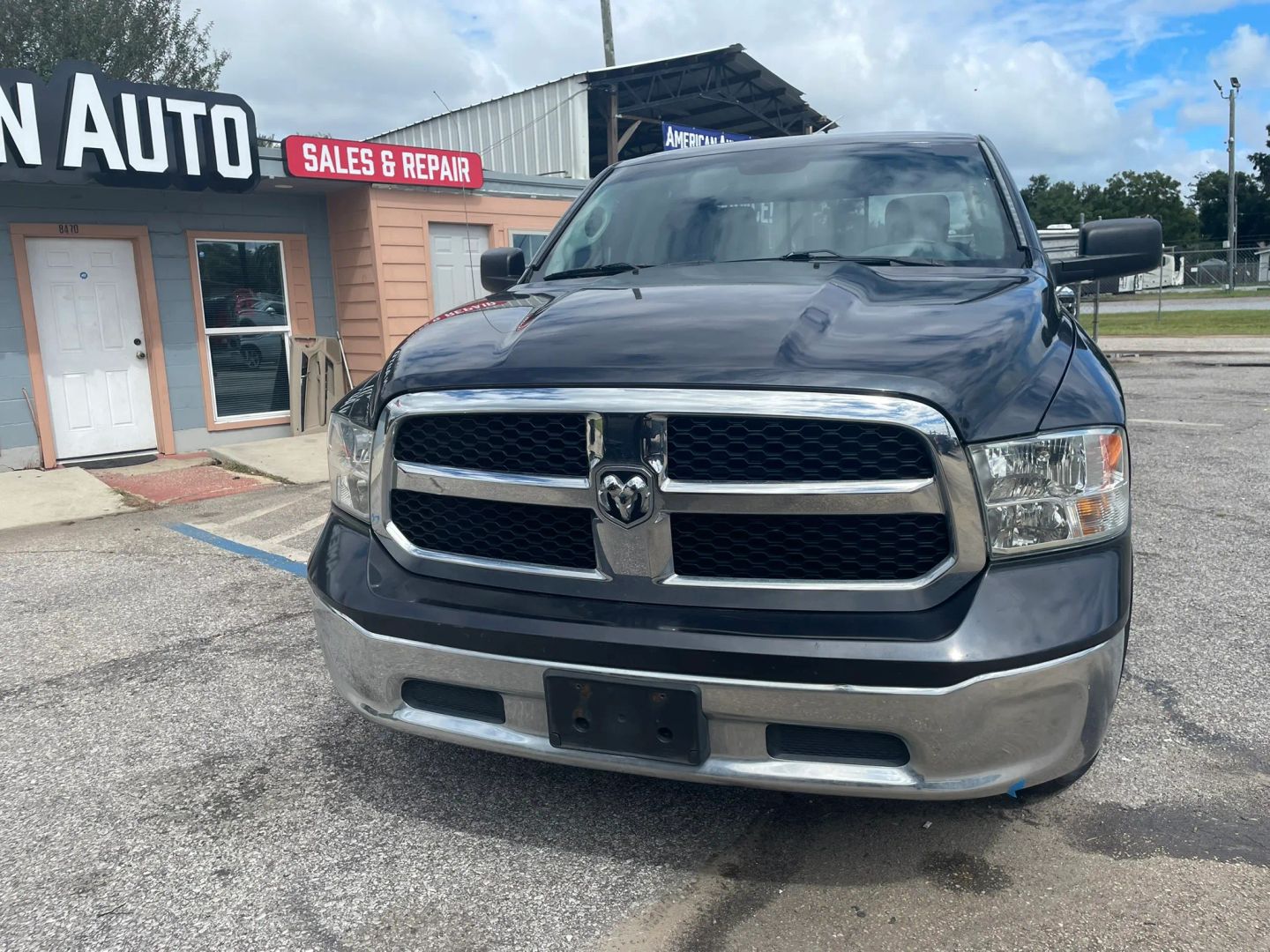 Photo 2 of this Ram 1500