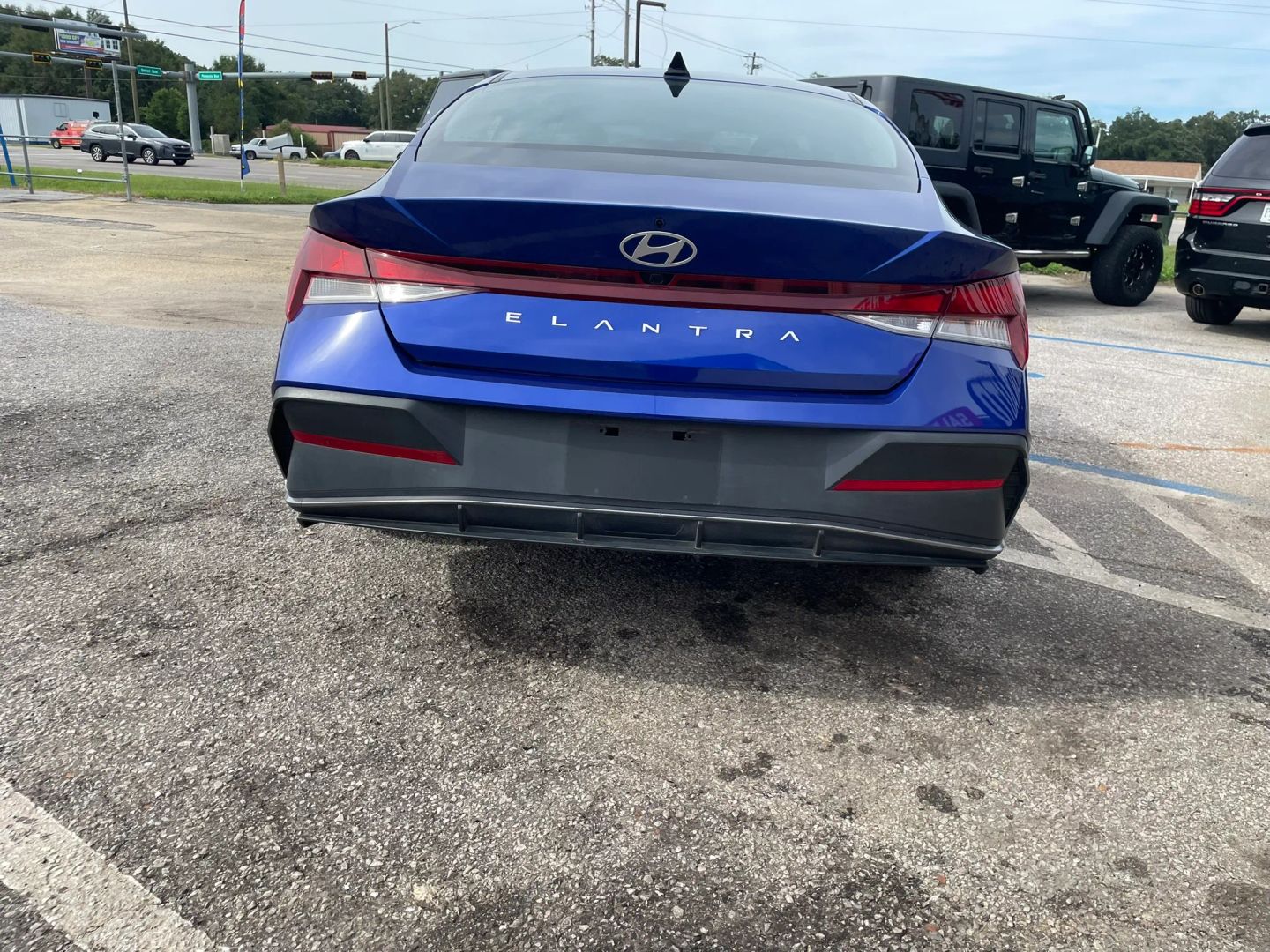 Photo 5 of this Hyundai Elantra