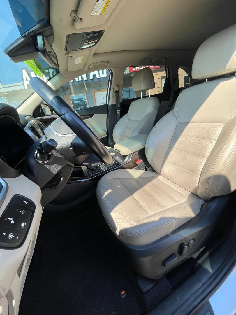 Photo 11 of this Kia Sorento