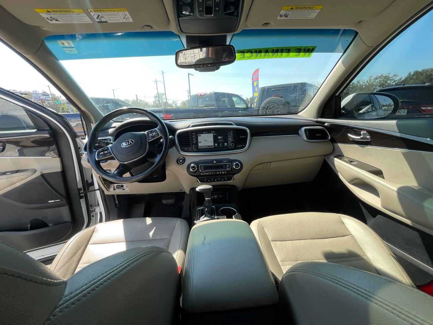 Photo 15 of this Kia Sorento