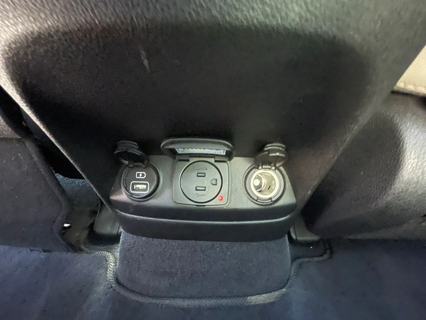 Photo 17 of this Kia Sorento