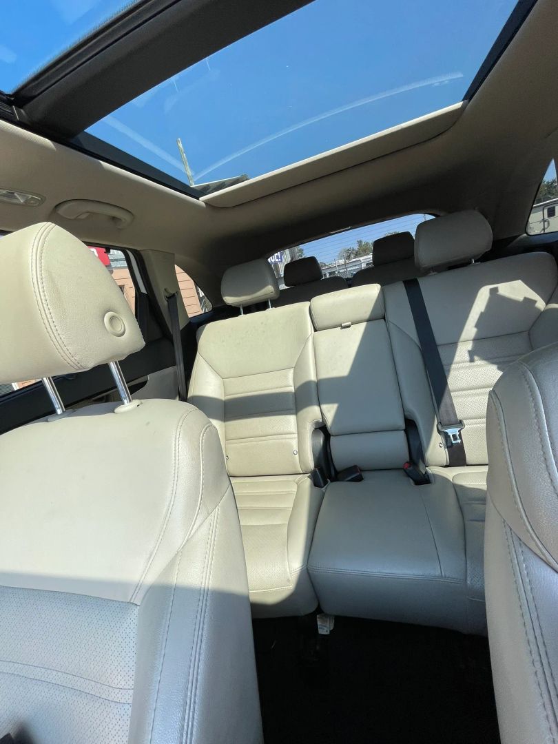 Photo 18 of this Kia Sorento