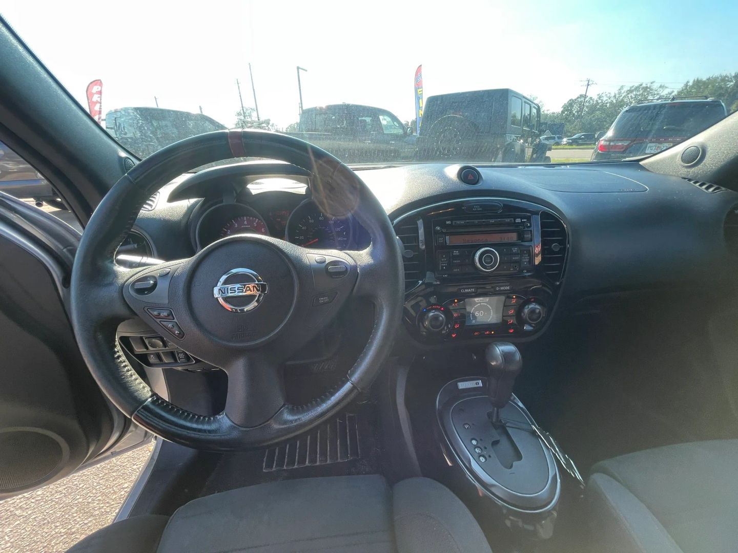 Photo 10 of this Nissan JUKE
