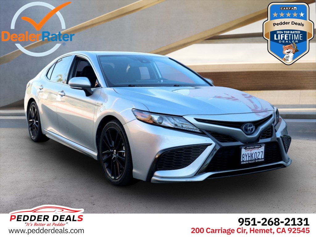 Toyota Camry Hybrid XSE FWD