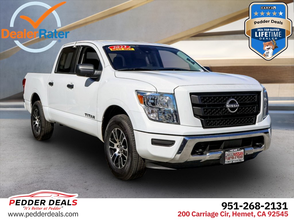 2023 Nissan Titan SV Crew Cab 4WD
