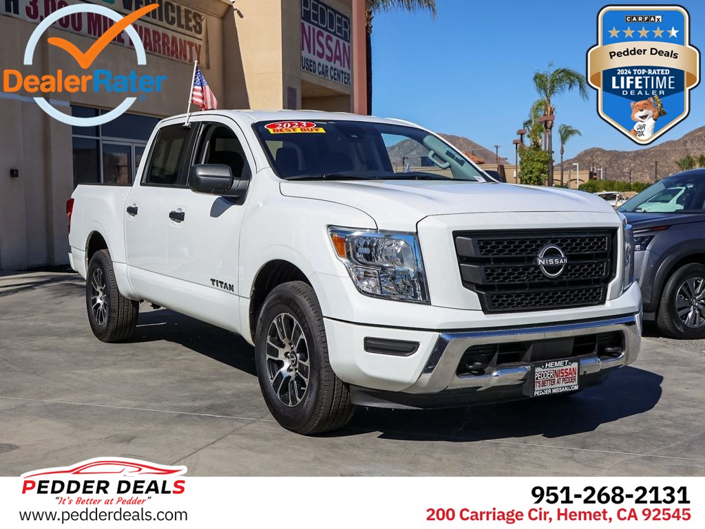 2023 Nissan Titan SV Crew Cab 4WD