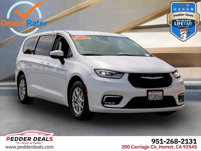 Bright White Clearcoat 2023 Chrysler Pacifica Touring L FWD Minivan Front-Wheel Drive Automatic