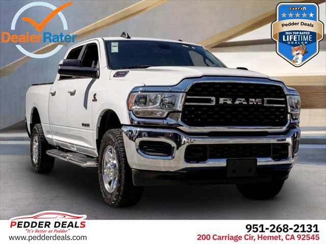 Bright White Clearcoat 2022 RAM 2500 Big Horn Crew Cab 4WD Pickup Truck Four-Wheel Drive Automatic