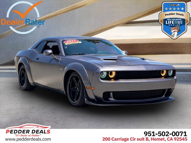 Pitch Black Clearcoat 2017 Dodge Challenger Coupe Rear-Wheel Drive Automatic