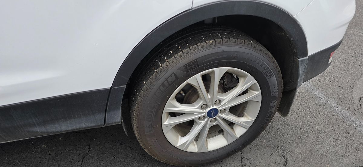 2019 Ford Escape SE photo 4