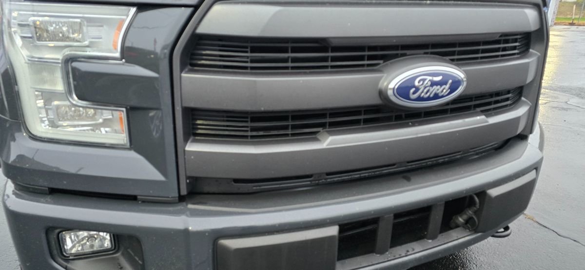 2016 Ford F-150 Lariat photo 4