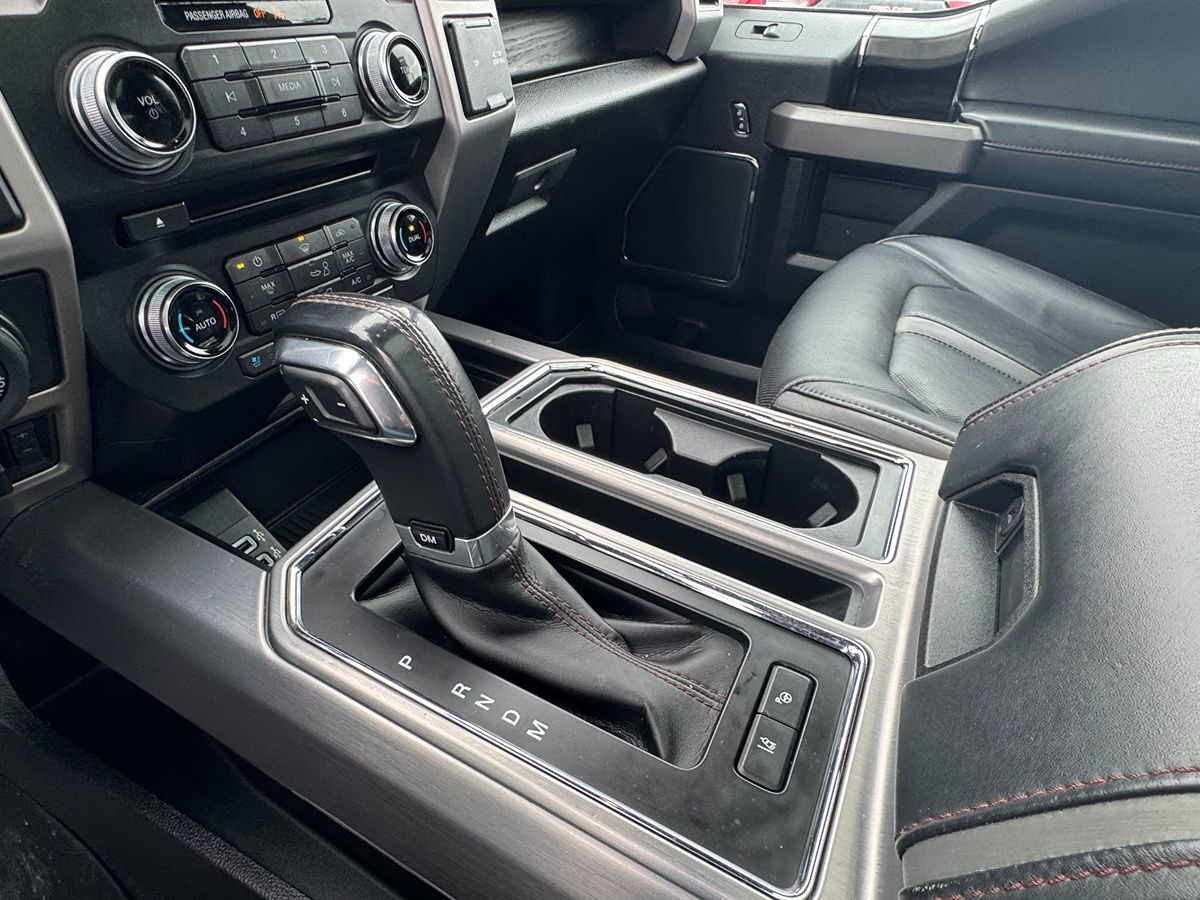 2018 Ford F-150 Platinum - Photo 13
