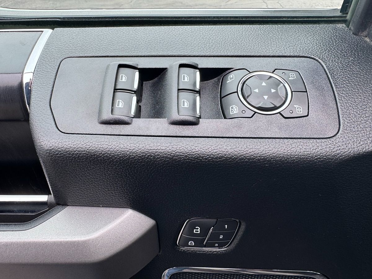 2018 Ford F-150 Platinum - Photo 30