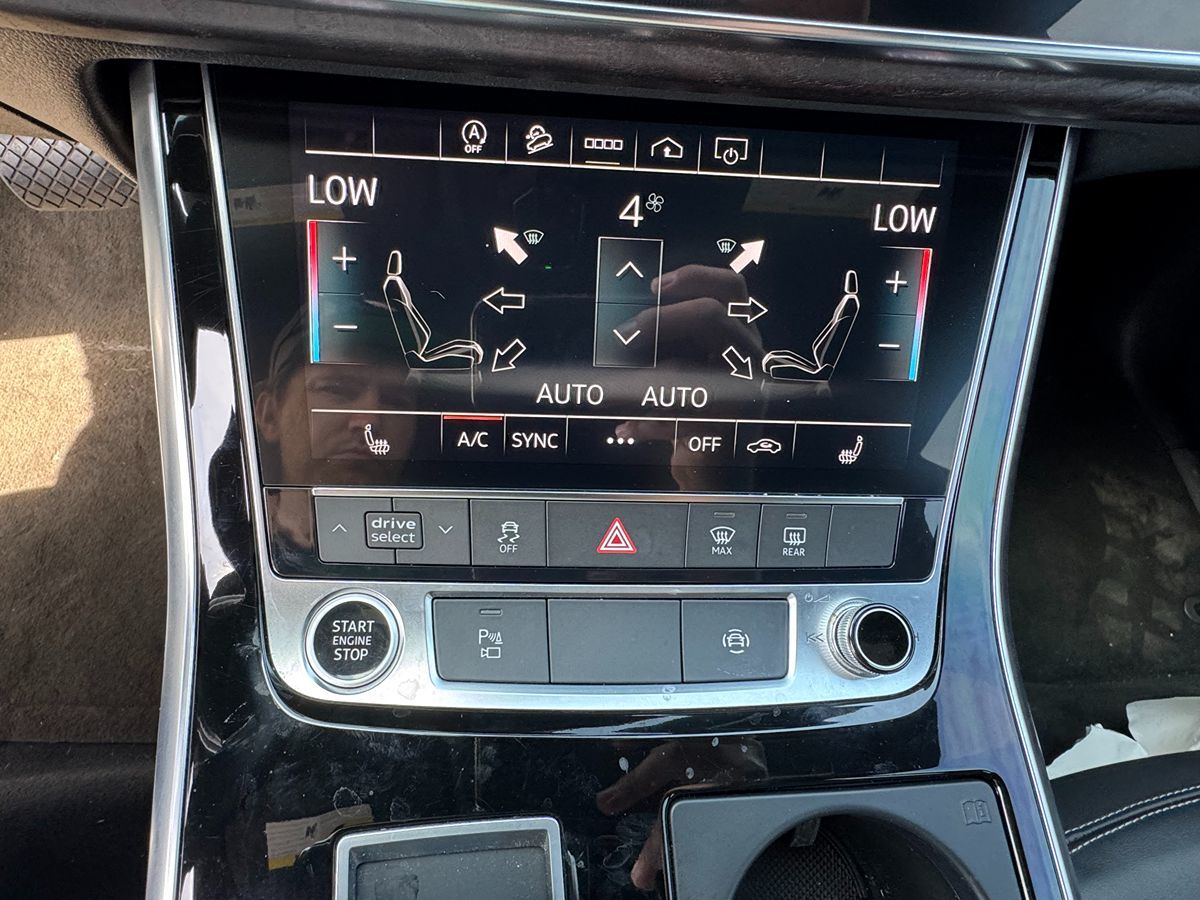 2021 Audi Q8 Premium - Photo 22