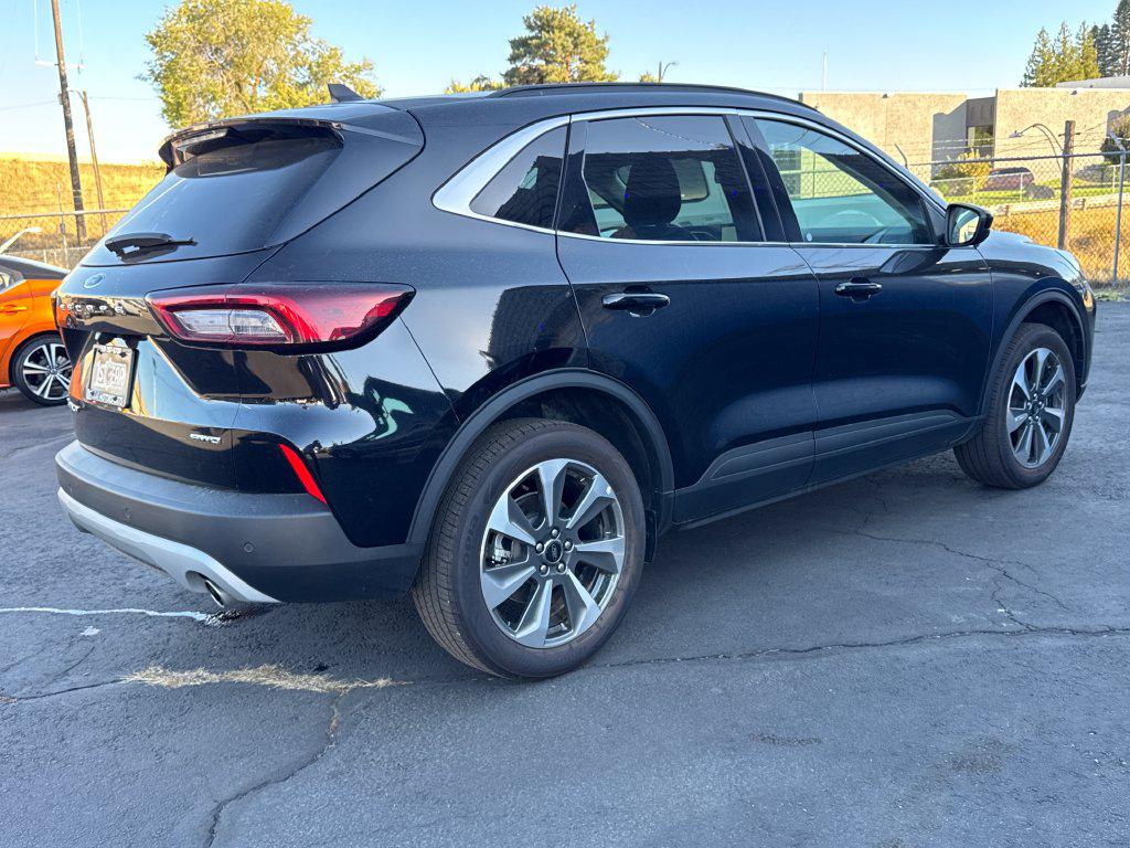 2025 Ford Escape Platinum - Photo 6