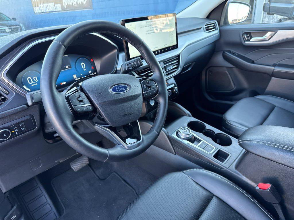 2025 Ford Escape Platinum - Photo 23