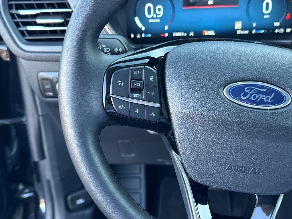 2025 Ford Escape Platinum - Photo 24