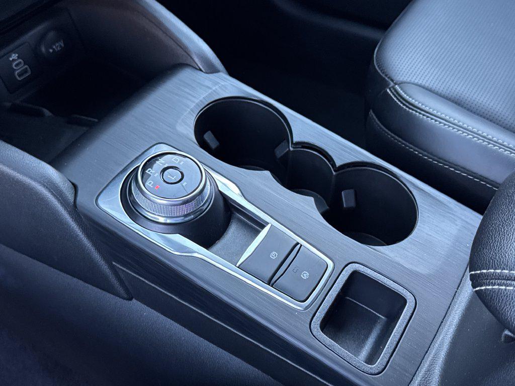 2025 Ford Escape Platinum - Photo 27