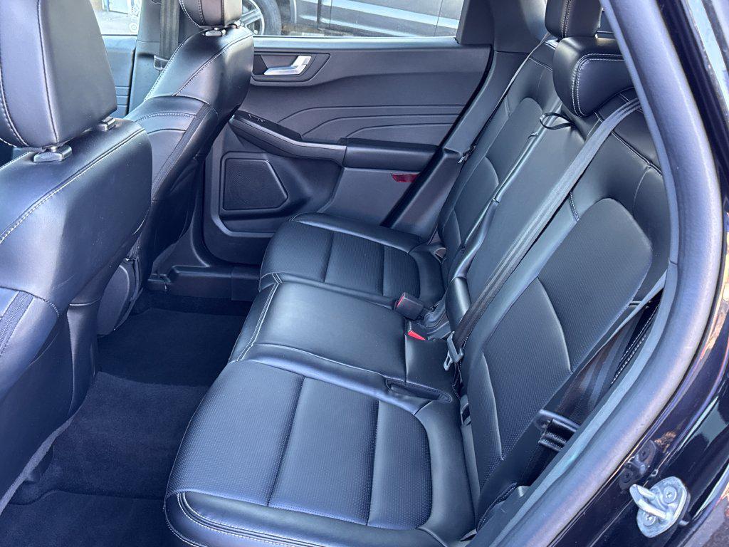 2025 Ford Escape Platinum - Photo 32