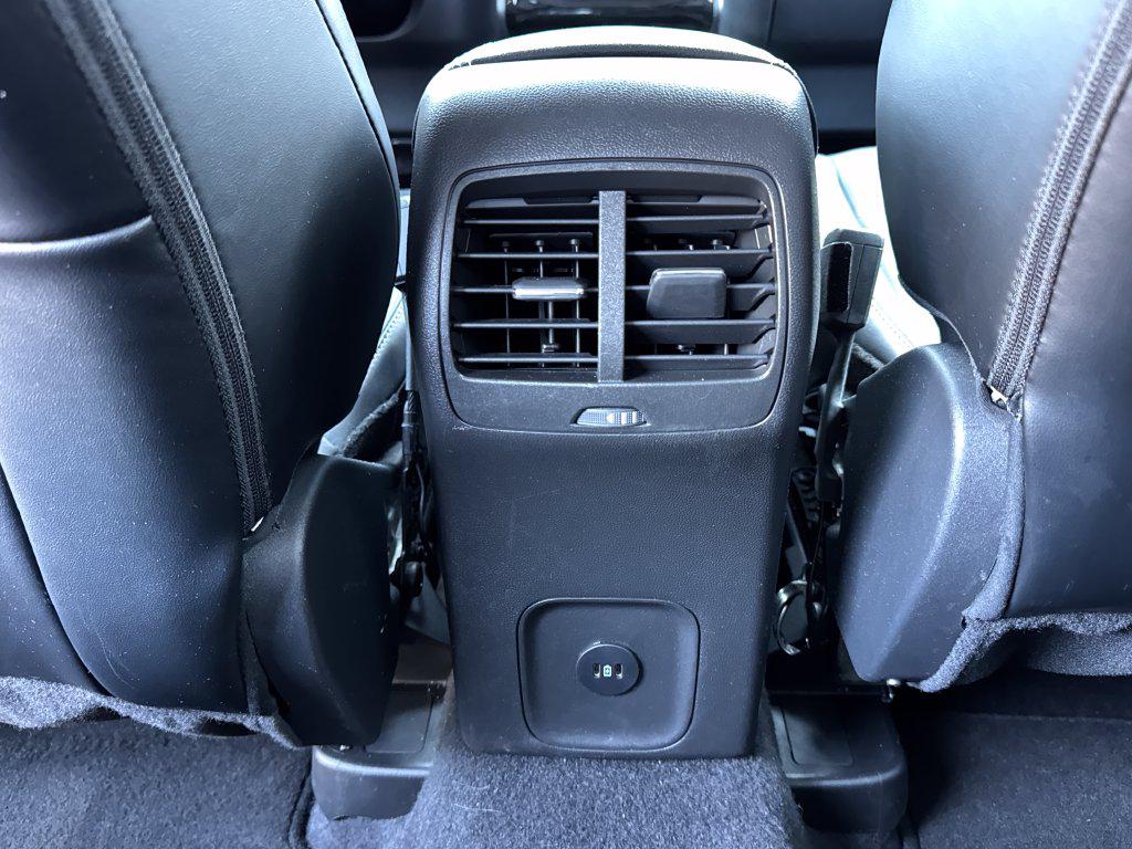 2025 Ford Escape Platinum - Photo 34