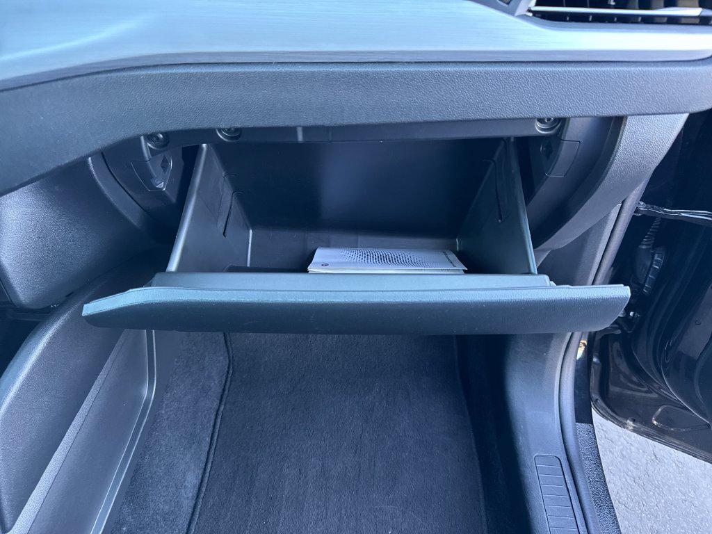 2025 Ford Escape Platinum - Photo 38