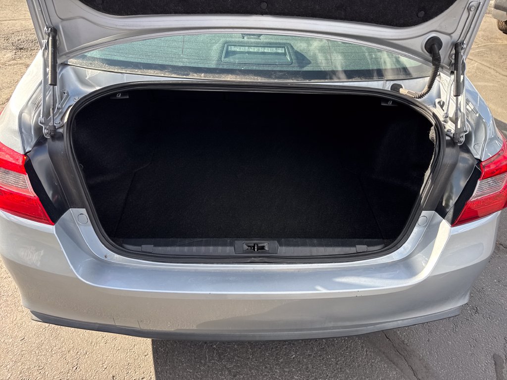 Subaru Legacy photo 12