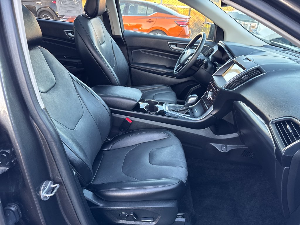 Ford Edge photo 38