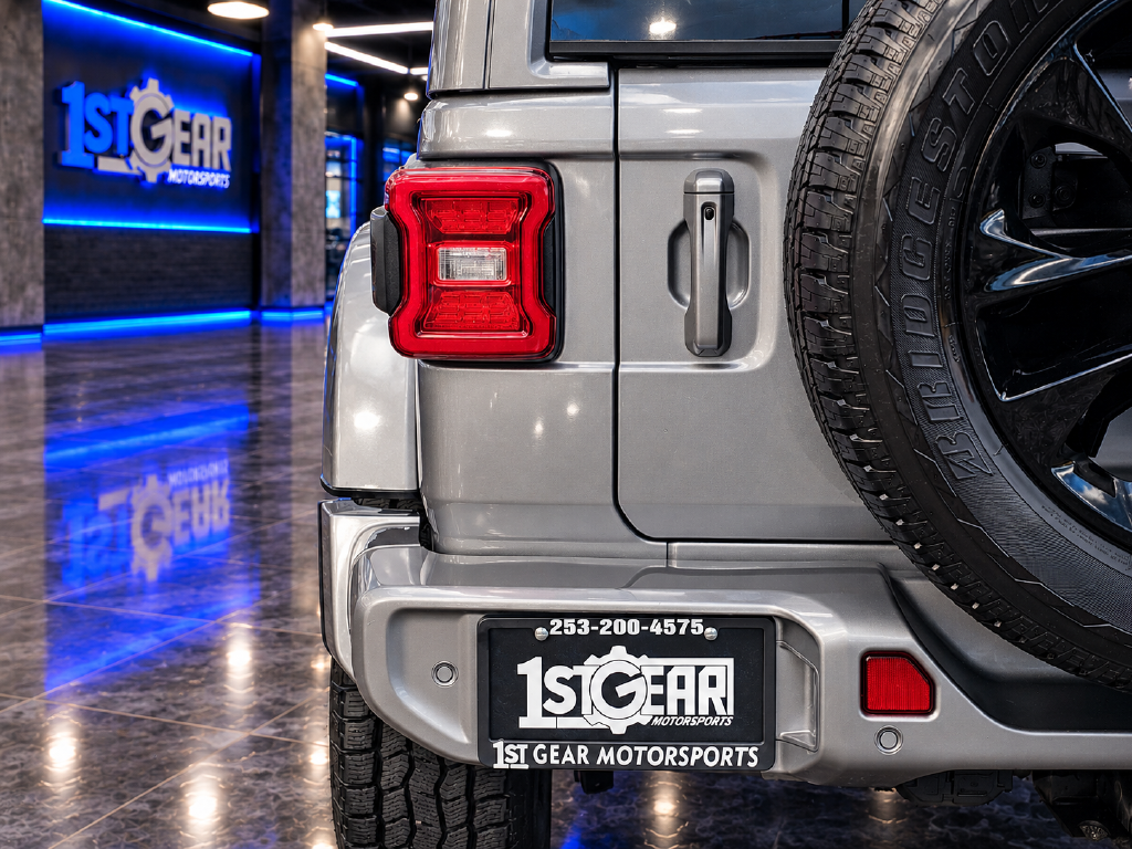 Jeep Wrangler photo 13