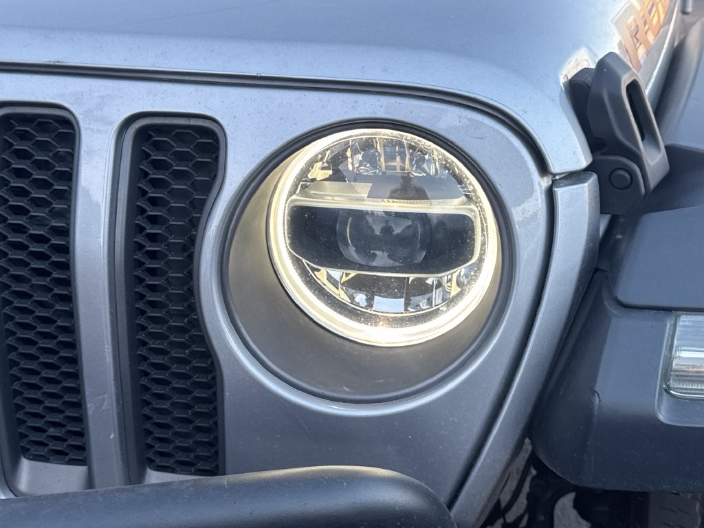 Jeep Wrangler photo 16