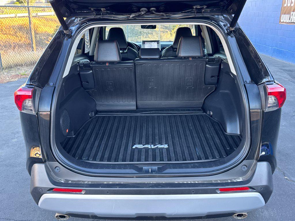 Toyota RAV4 photo 18
