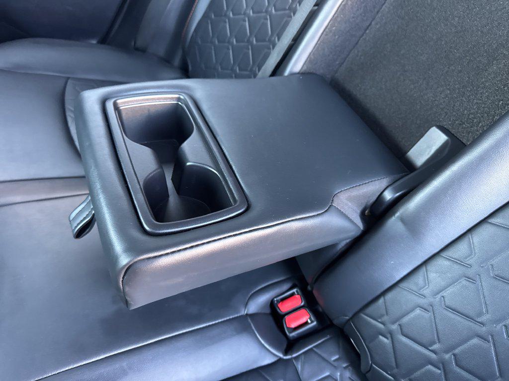 Toyota RAV4 photo 33