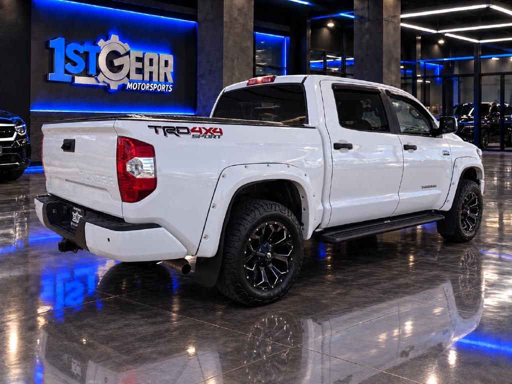 Toyota Tundra photo 6
