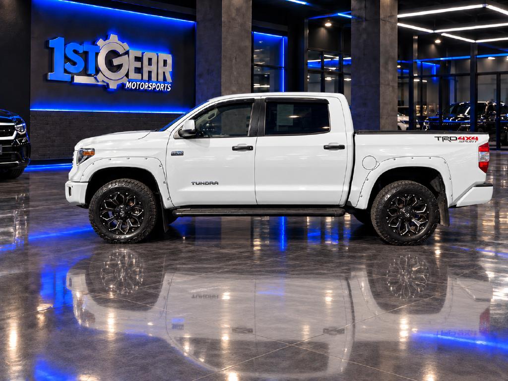 Toyota Tundra photo 9