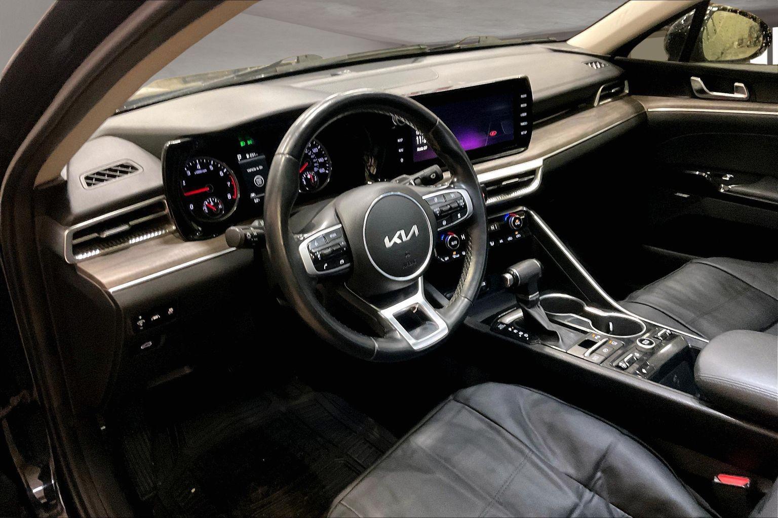 2023 Kia K5 EX - Photo 13