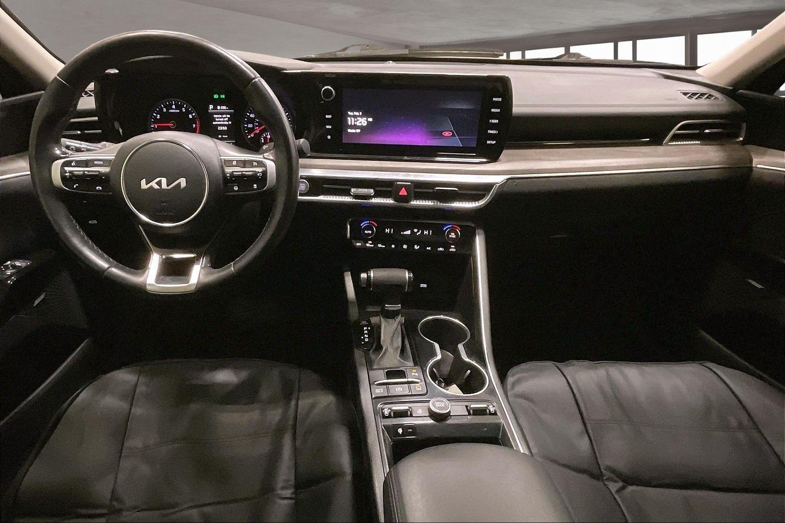 2023 Kia K5 EX - Photo 15