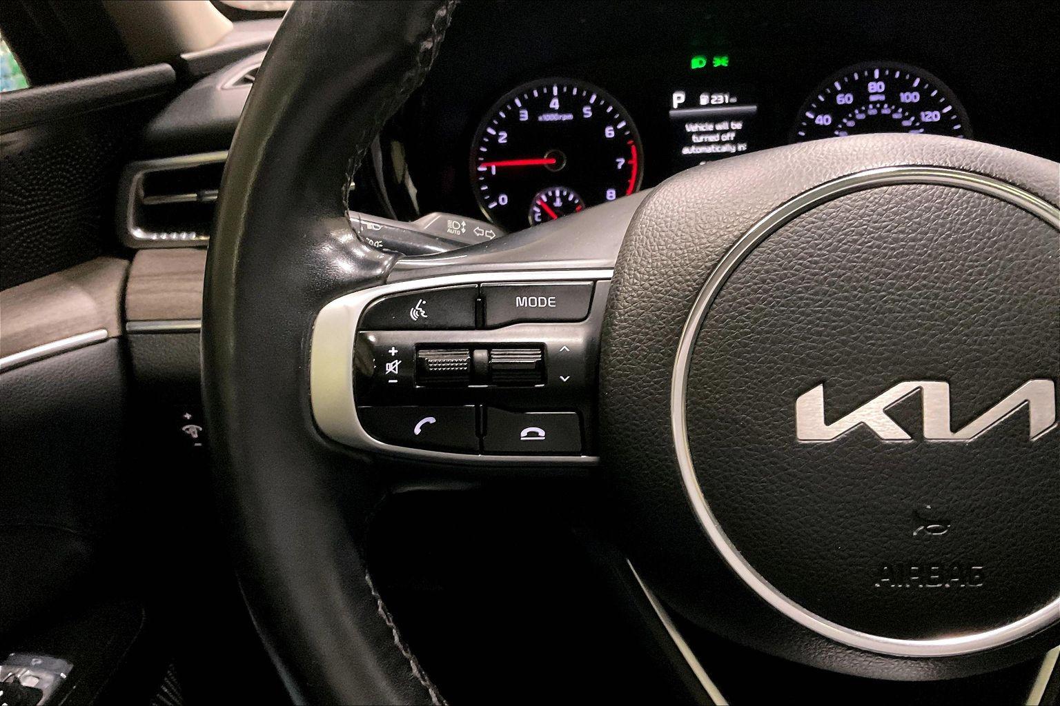 2023 Kia K5 EX - Photo 17