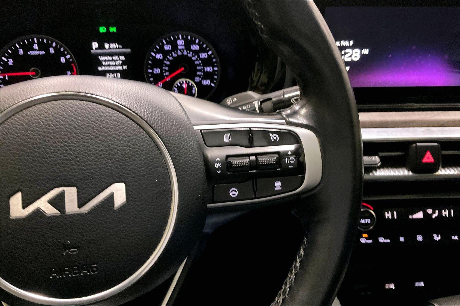 2023 Kia K5 EX - Photo 18