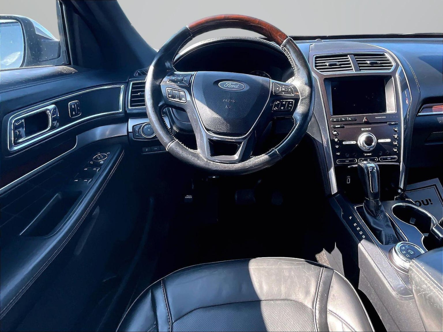 2019 Ford Explorer Platinum - Photo 5